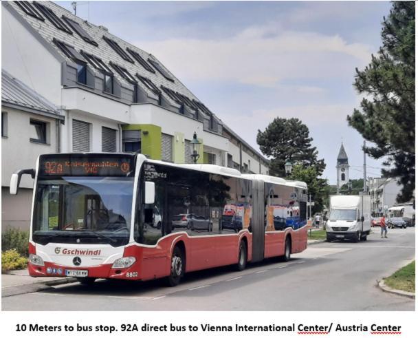Vienna Lion Apartment Luaran gambar